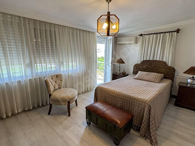 Bahçeli Müstakil Villa | 4+1 Tripleks | Land of Legendsa 1 Km - Görsel 11