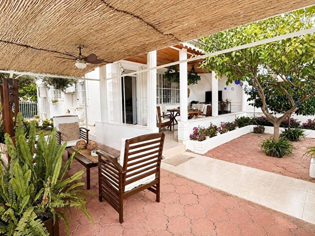 Bahçeli Müstakil Villa | 4+1 Tripleks | Land of Legendsa 1 Km - Görsel 16
