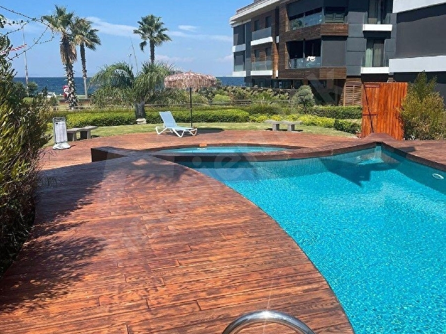 Denize Karşı Lüks Yaşam! Mavi Yaka Çiçek Evlerde Kiralık 3+1 - Görsel 2