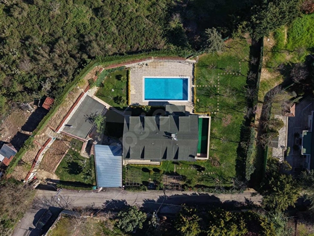 Yavuzselimde 1300 m² Arsa İçinde Havuzlu 6+2 Müstakil Villa