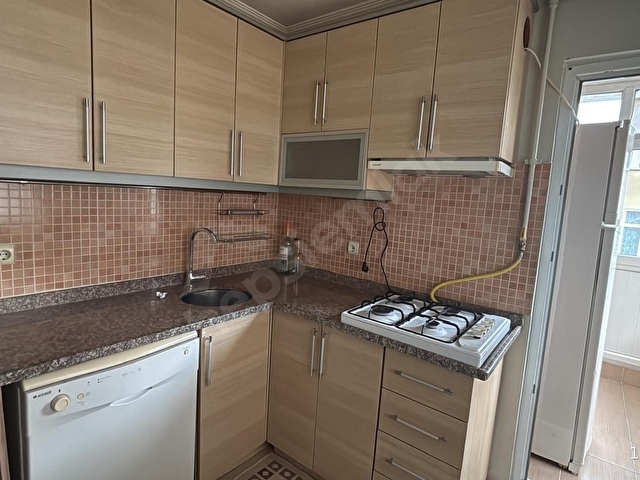 Libadiye Caddesi Üzerinde Metroya Yakın Çatı Dubleks Daire - Görsel 2