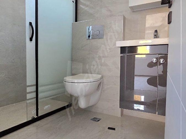 DEMİREL MAHALLESİNDE 1.KATTA ASANSÖRLÜ 2+1 90M² FIRSAT DAİRE - Görsel 2