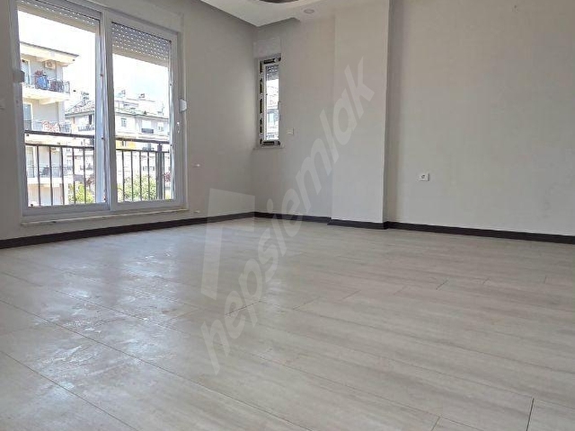 DEMİREL MAHALLESİNDE 1.KATTA ASANSÖRLÜ 2+1 90M² FIRSAT DAİRE - Görsel 5