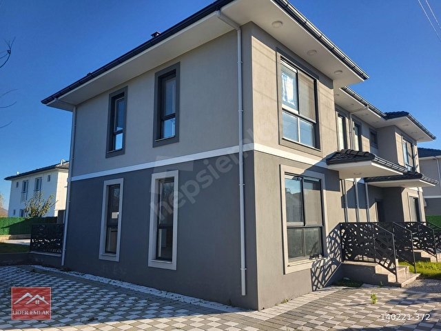 ORTACA GÜZELYURT MAHALLESİNDE MÜSTAKİL SATILIK VİLLA - Görsel 24