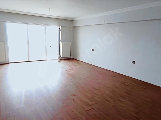CAN ELİF SİTESİNDE ÖZEL CEPHEDE SATILIK 3+1 DAİRE ! - Görsel 4