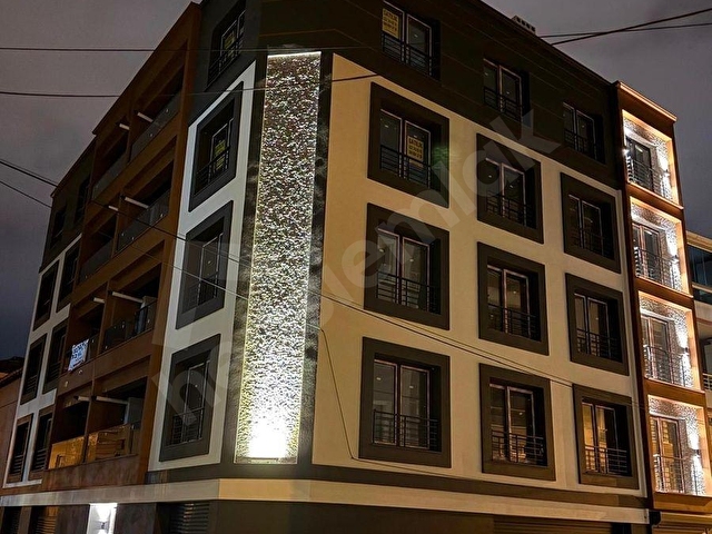 3 ADAM EMLAKTAN ULUCAMİ MH PALMİYE SK SATILIK KÖŞE 3+1 DAİRE