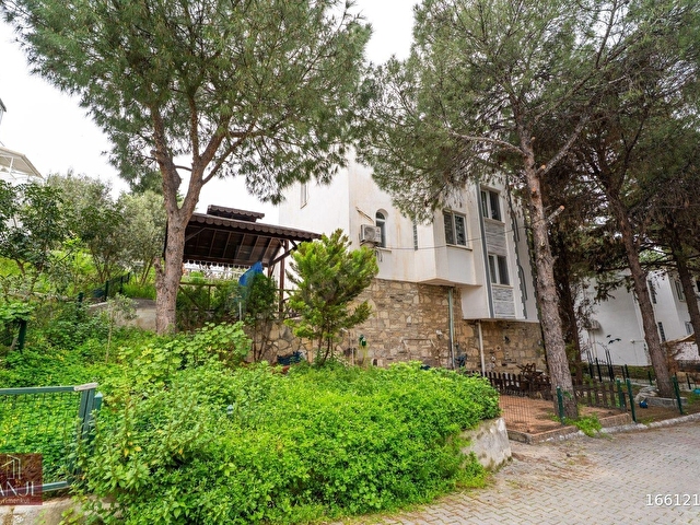 FOÇA FOTAŞ TATİL KÖYÜ İÇERİSİNDE MÜSTAKİLBAHÇE 1+1 SATILIK DAİRE