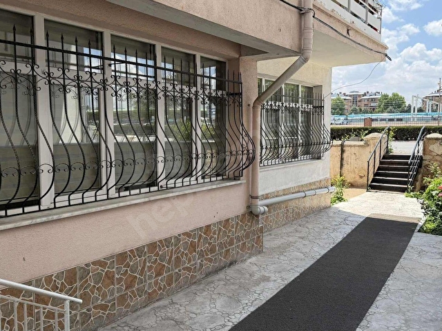 GÜROL AKKAYADAN MERAM TREN GARI KARŞISINDA CADDE CEPHE DAİRE - Görsel 28