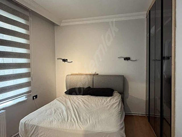 GÜROL AKKAYADAN MERAM TREN GARI KARŞISINDA CADDE CEPHE DAİRE - Görsel 23