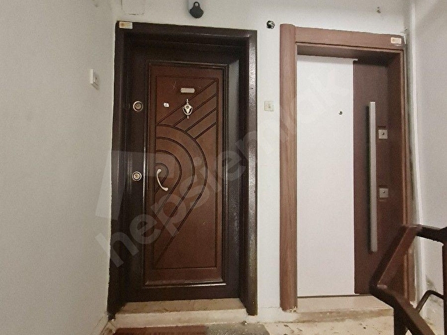 Konyaaltı Cad Endüstri Meslek lisesi Arkası 2 Katta 80m2,Ayrı Mutfaklı Esyali 1+1 Bakımlı Daire - Görsel 14