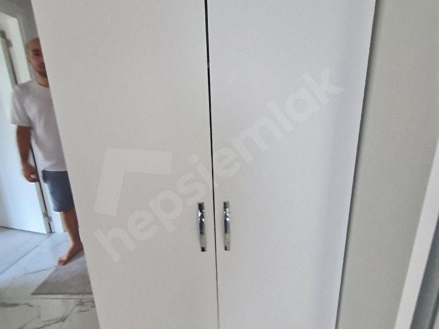 Konyaaltı Cad Endüstri Meslek lisesi Arkası 2 Katta 80m2,Ayrı Mutfaklı Esyali 1+1 Bakımlı Daire - Görsel 22