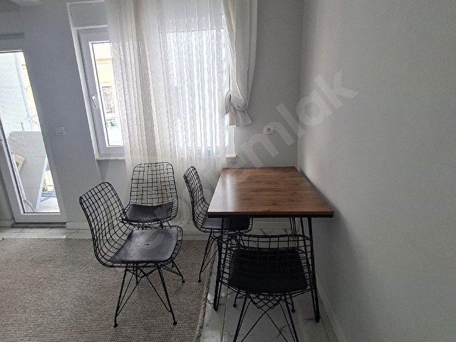 Konyaaltı Cad Endüstri Meslek lisesi Arkası 2 Katta 80m2,Ayrı Mutfaklı Esyali 1+1 Bakımlı Daire - Görsel 24