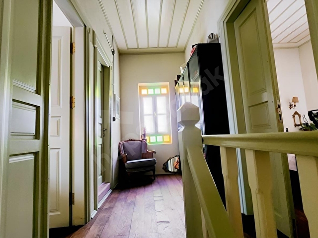 AYVALIK HAYRETTİNPAŞADA, RESTORE EDİLMİŞ 2+1 BAHÇELİ RUM EVİ - Görsel 21