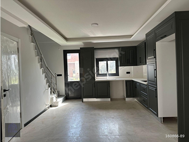 Seferihisar Doğanbeyde Satılık 3+1 Villa Denize 300 Metre Merkezi Çok İyi Lokasyonda - Görsel 10