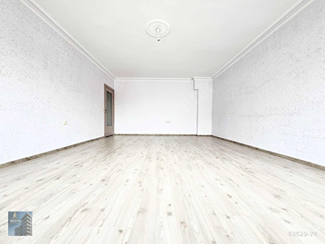 MEDYA GARİMENKULDEN _AHİMESUT_MERKEZ DE_GENİŞ_M2_KATTA_3+1_SİTE - Görsel 5