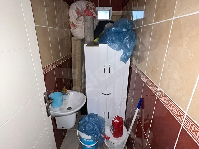 ESENEVLERDE TRAMVAYA 10 ADIM EŞYALI KİRALIK GENİŞ 2,5+1 DAİRE - Görsel 19