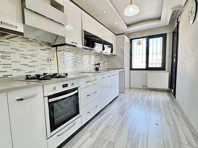 MURADİYE MAH. 3+1 125m2 3.KAT SATILIK FIRSAT ARAKAT DAİRE!!! - Görsel 2