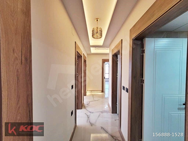 KOÇ GAYRİMENKULDEN EŞSİZ TASARIMLI BİRİNCİ SINIF İŞCİLİKLİ 3+1 - Görsel 13
