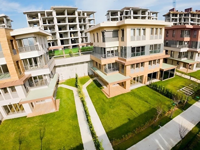 BAHÇEŞEHİR ESTON ŞEHİR KORUDA SATILIK 4+1 GARDEN VİLLA SIFIR !! - Görsel 2