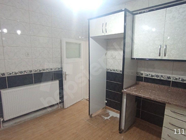 Cumhuriyet mahlesinde bireysel dogalgazlı geniş yüksek giriş 2+1 daire - Görsel 14