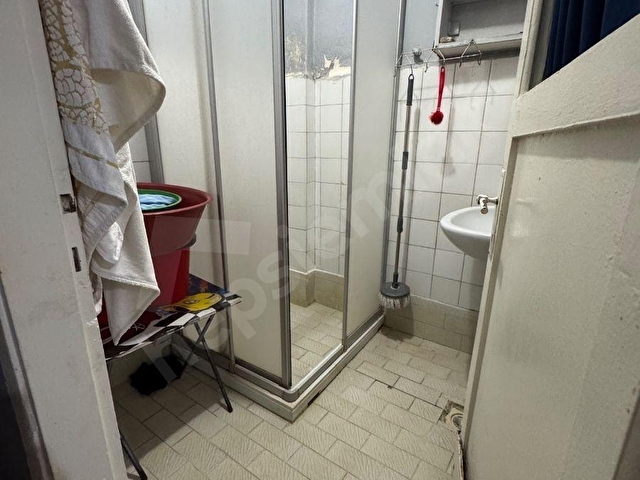 EYÜPSULTAN RAMİ MERKEZDE YATIRIMLIK DÜZ GİRİŞ KAT SATILIK DAİRE - Görsel 4