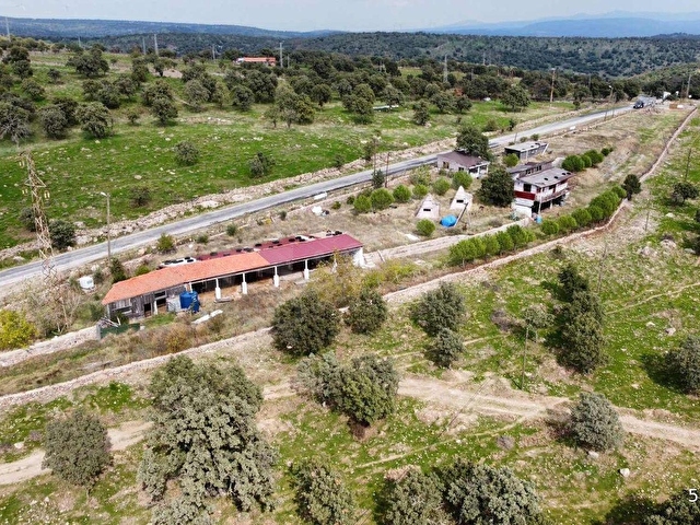 ASSOSTAN YOL KENARI YAPI KAYITLI KISMİ ARSA EVİ OLAN ARAZİ - Görsel 9