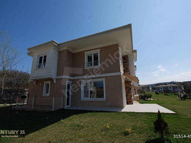 Uskumruköy Elit Sitede Şerefiyesi Yüksek Satılık İkiz Villa - Görsel 16