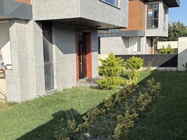 SILIVRI ORTA KÖYDE MÜSTAKİL VİLLA 4+1 - Görsel 12