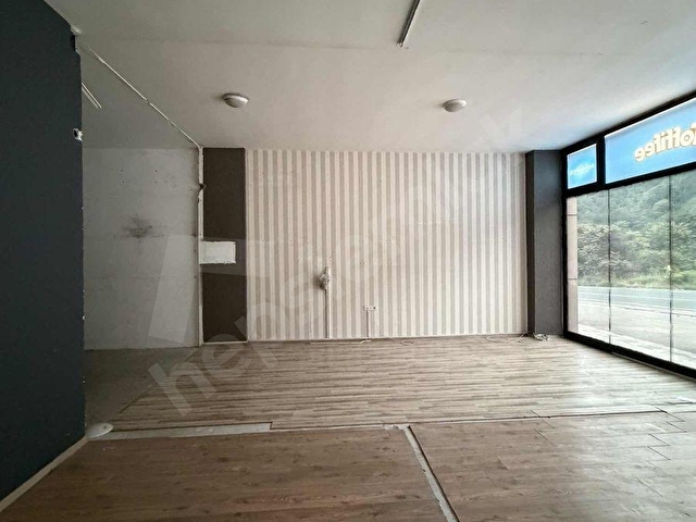 AKYAZIDA KİRALIK 240 m2 DÜKKAN-DEPO - Görsel 4