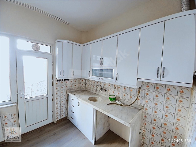 Piri Mehmet Davraz Hastanesi Yanı Kiralık 3+1 Daire - Görsel 2