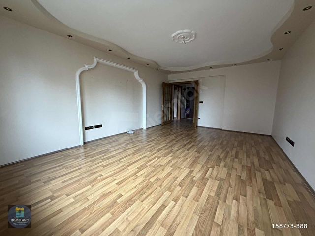GÜLPEMBE SİTESİ AZ KATLI BLOKTA 2009 YAPIMI GENİŞ FERAH DAİRE - Görsel 13