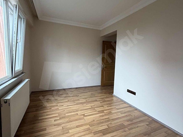 GÜLPEMBE SİTESİ AZ KATLI BLOKTA 2009 YAPIMI GENİŞ FERAH DAİRE - Görsel 15