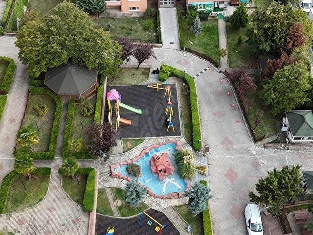 GÜLPEMBE SİTESİ AZ KATLI BLOKTA 2009 YAPIMI GENİŞ FERAH DAİRE