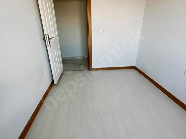 Esenyurt Battalgazide Kiralık 2+1 Çatı Katı Daire - Görsel 24