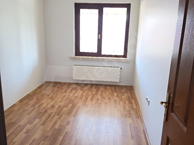 ÇUKURAMBAR ÖĞRETMENLER CADDESİNE YAKIN MESAFE DE 4+1 - Görsel 11