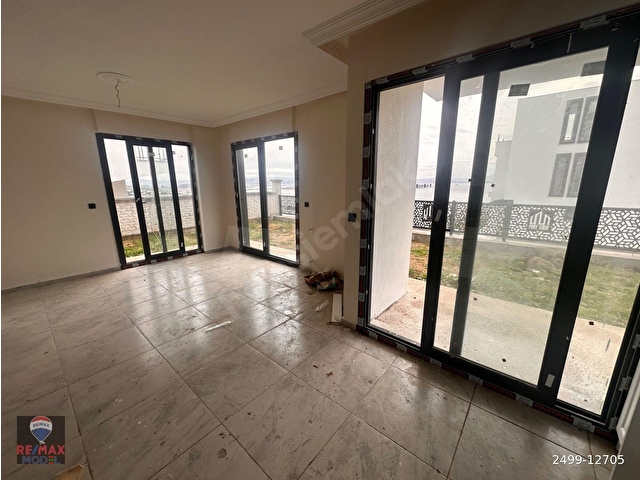 ÇANDARLIDA ROGE MARINE PROJESINDE SATILIK VILLA - Görsel 9