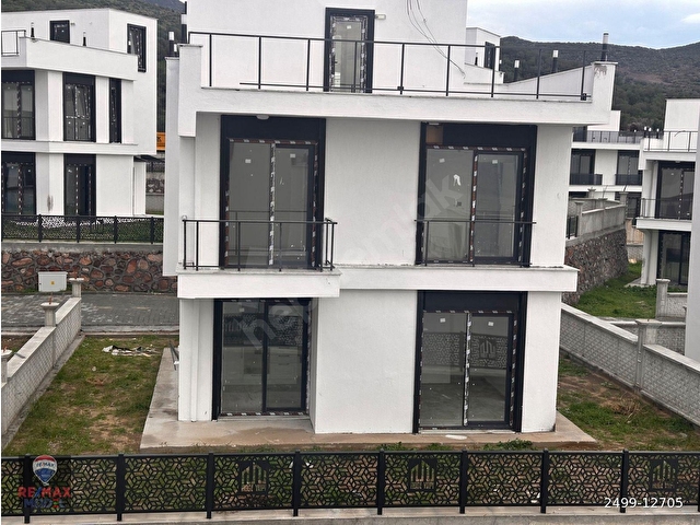 ÇANDARLIDA ROGE MARINE PROJESINDE SATILIK VILLA