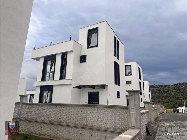ÇANDARLIDA ROGE MARINE PROJESINDE SATILIK VILLA - Görsel 7