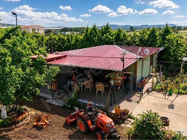 ONMAX BÖREZLİDE SATILIK 4850 M2 TARLA İÇERİSİNDE ÇİFTLİK EVİ BAĞ & BAHÇE - Görsel 3