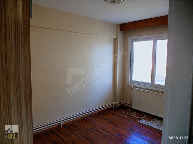 ÜÇKUYULAR ESENTEPE DE DENİZ MANZARALI 3+1 D.GAZLI 3.ARAKAT KONUT - Görsel 4