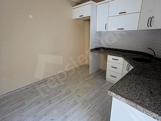 ÇELİK İNŞAAT&EMLAK PLEVNE MAH. 85m2 2+1 ÇİFT CEPHE 3 YAŞINDA - Görsel 8