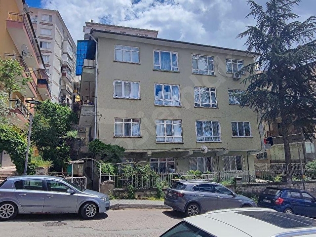 SEMAY EMLAKTAN; UZGÖRENLER SOKAKTA 3+1 1.KAT YAPILI