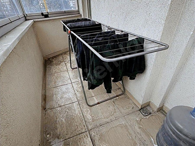 BİN YAPIDAN SATILIK 1+1 BALKONLU BÜYÜK YÜKSEK GİRİŞ DAİRE - Görsel 8