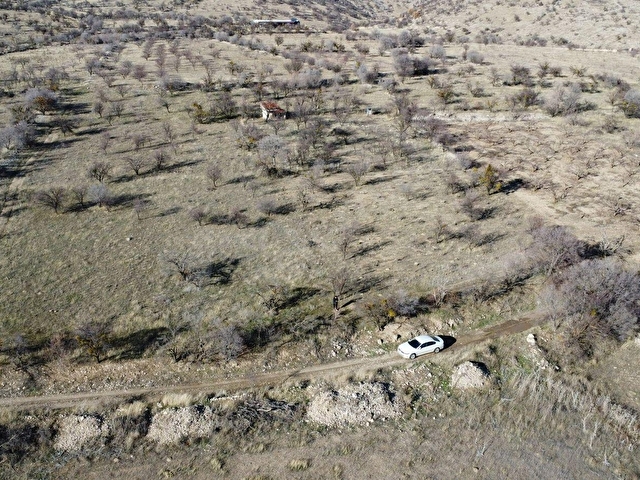 ISPARTA SENİRKENT ONALTIHAZİRAN MAHALLESİNDE 2029 METRE RESMİ YOLA CEPHELİ ÜZÜM BAĞI - Görsel 3
