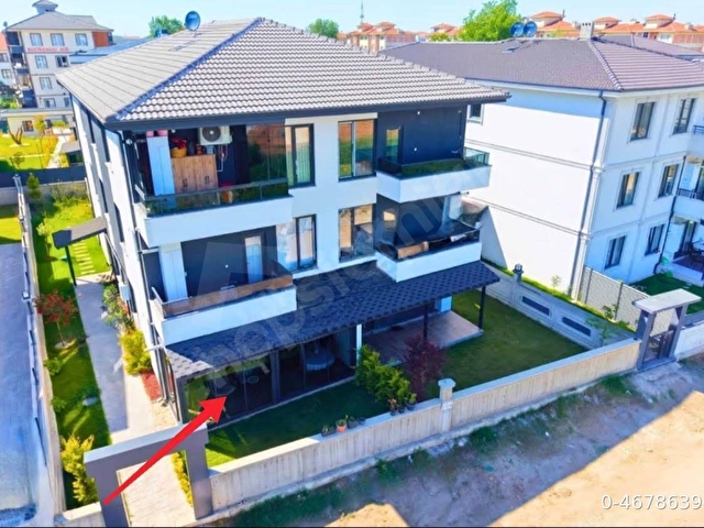 Aziziye de Bahçeli Müstakil Girişli 2+1 | Yerden Isıtma | Kapalı Cam Verandalı | Havuzlu