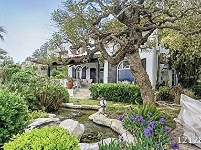 Boğaziçi Maya Tatil Köyünde 5+1 Manzaralı Plajlı Villa - Görsel 3