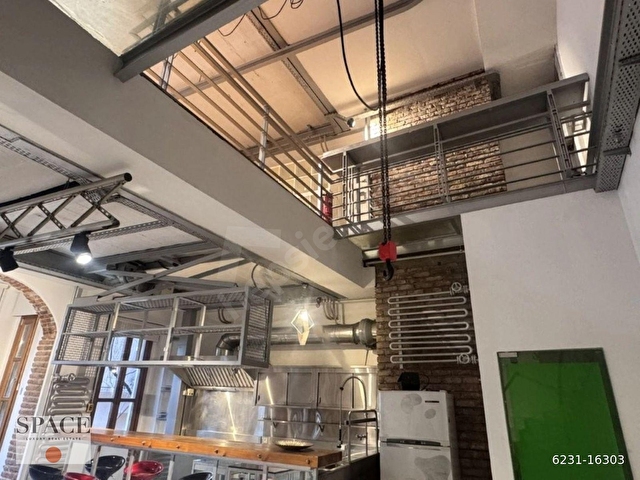 Beyoğlu St. Antuan Kilisesi Yakını Tarihi Yenilenmiş Kiralık Bina - Görsel 20