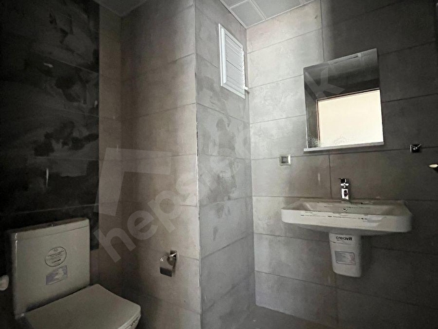 AKGÜNDEN Gop tokide Satılık 2+1 86 m2 Arakat daire - Görsel 8