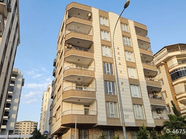 Doğu kent mahallesinde 4+1 ara kat çift balkon okullar bölgesinde asansörlü fırsat daire