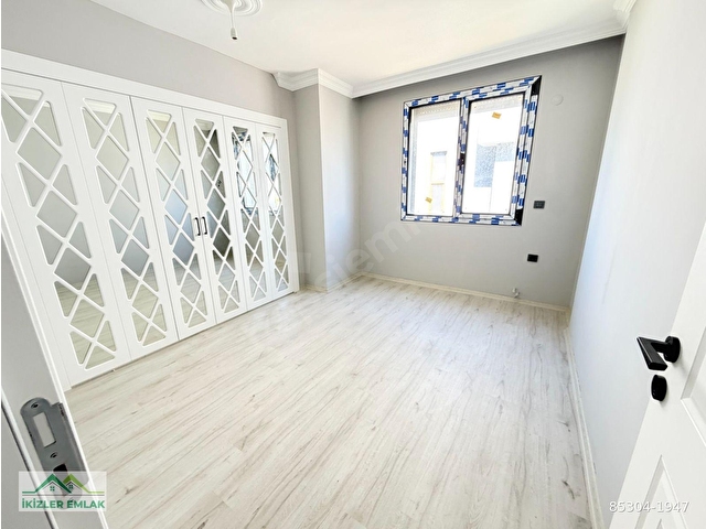 ÜRKMEZ DOĞANBEYde SATILIK SIFIR TEK MÜSTAKİL GENİS 3+1 VİLLA - Görsel 25